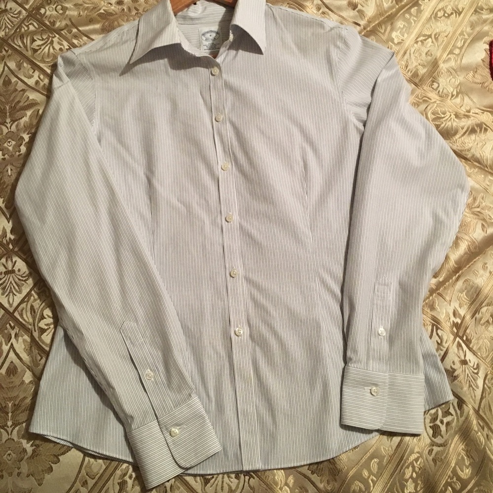 Brooks Brothers Womens button down shirt. Size 8.